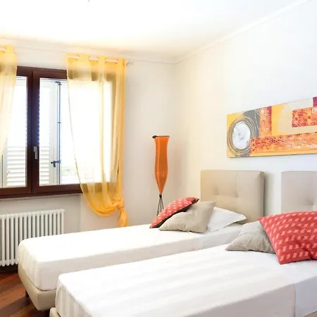 Leda Bed and Breakfast *